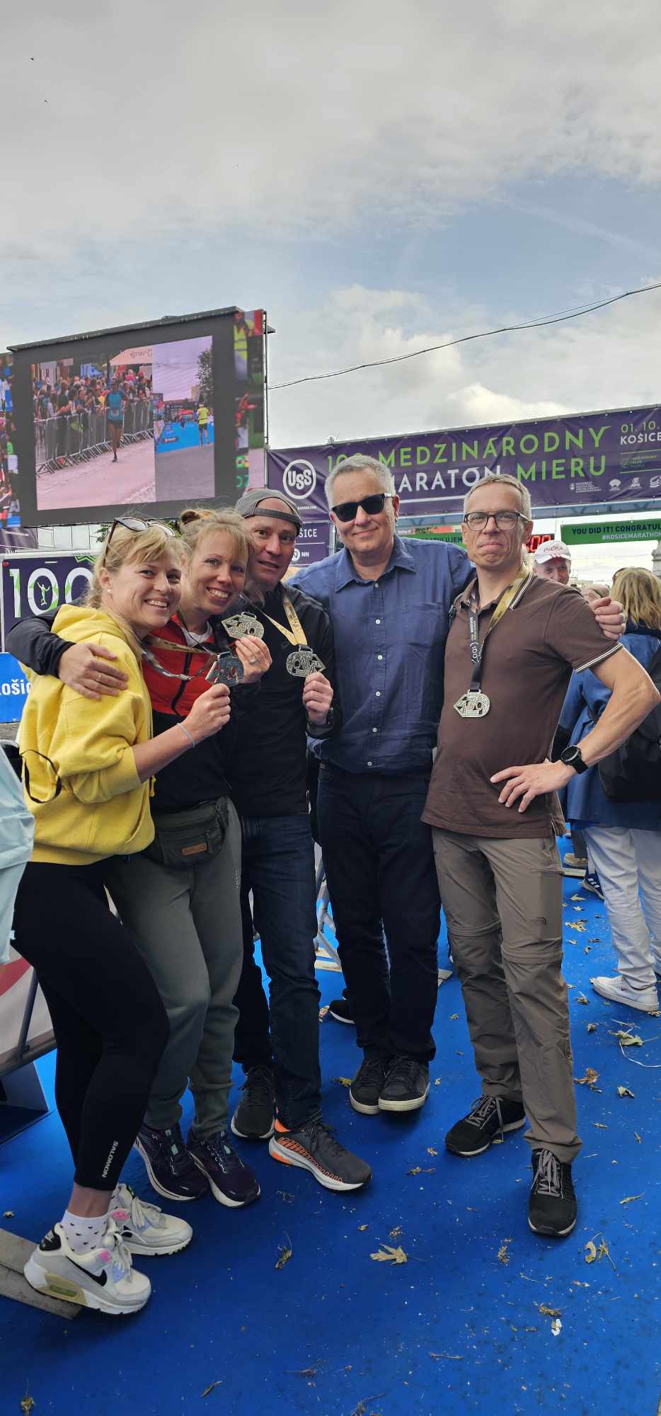 100 Maraton Pokoju w Koszycach sztafeta UM Katowice 1.10.2023.jpeg