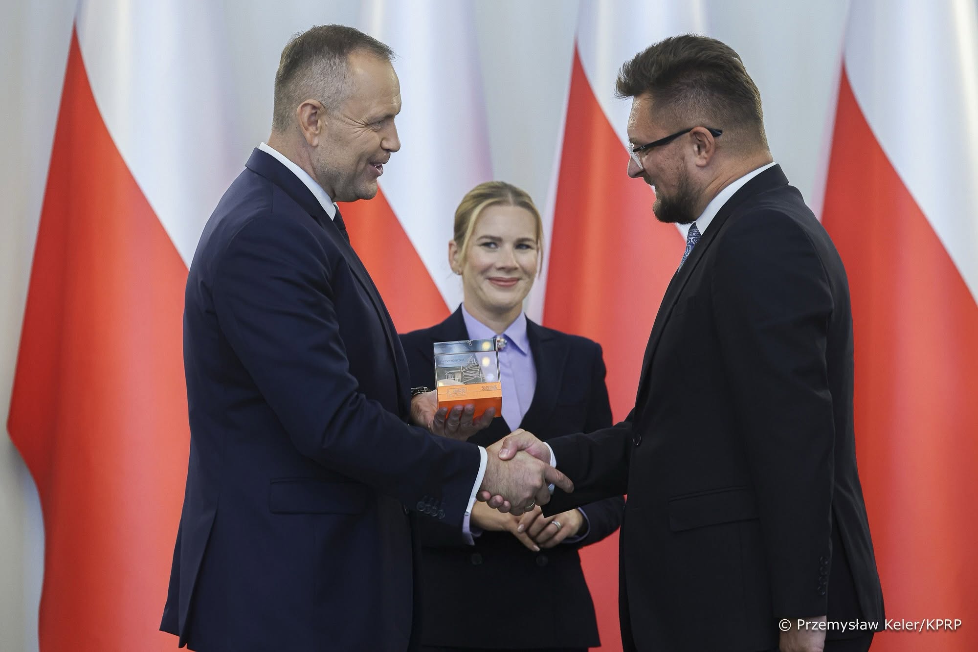 Nagrodę Lider Dostepności za inwestycję KTBS przy ul. Mariackiej odebrał prezydent Katowic Marcin Krupa_fot. Przemysław Keler, KPRP.jpg
