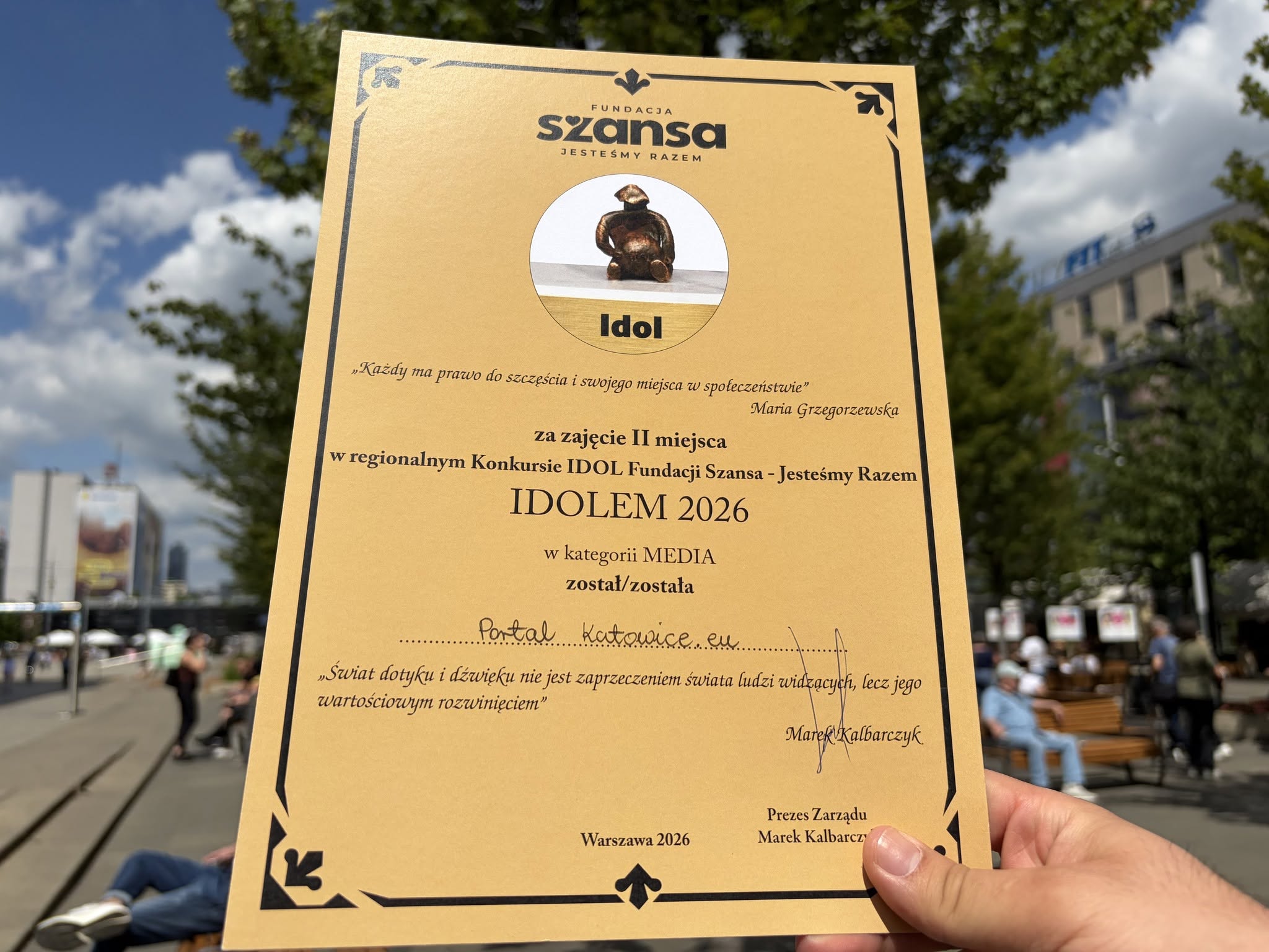 idol1.jpg