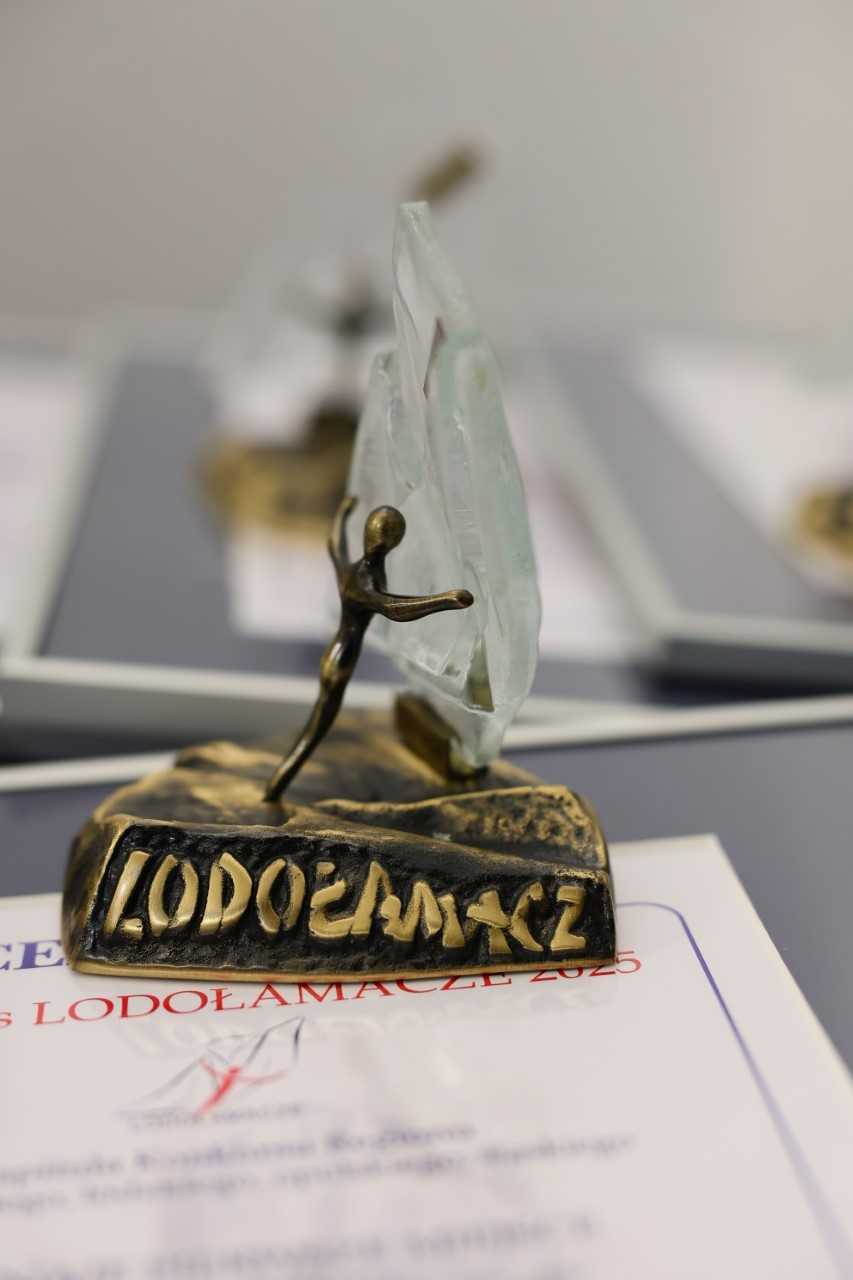statuetka Lodołamacz 2025.jpg
