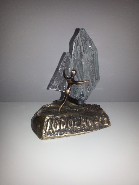 statuetka lodołamacze.jpg