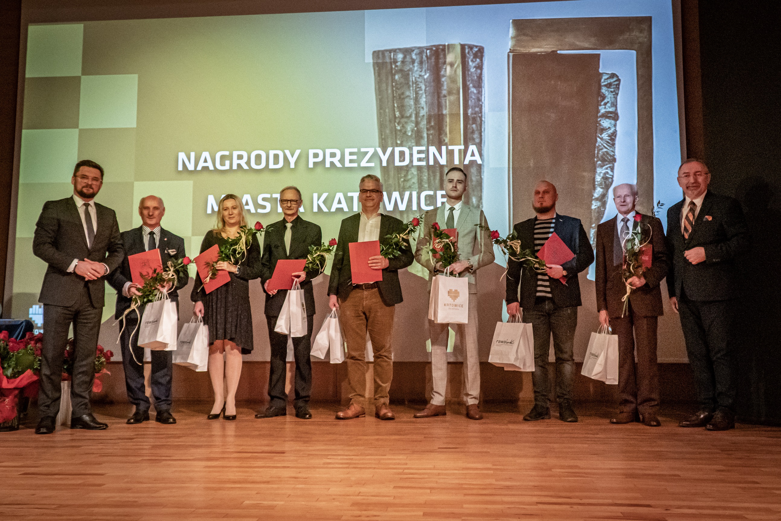 Prezydenta Katowic wręczył nagrody i wyróżnienia za działalność społeczną oraz charytatywną Fot. UMK K. Kalkowski.jpg